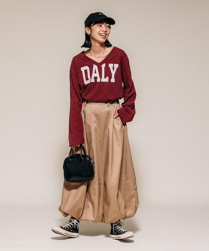 復古V領字母長袖T恤