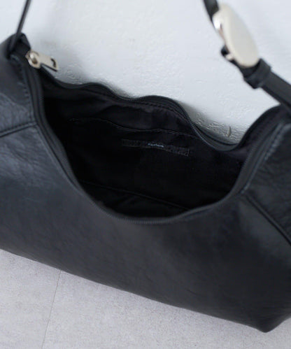 【2WAY/可收納500ml塑料瓶】半月造型單肩包