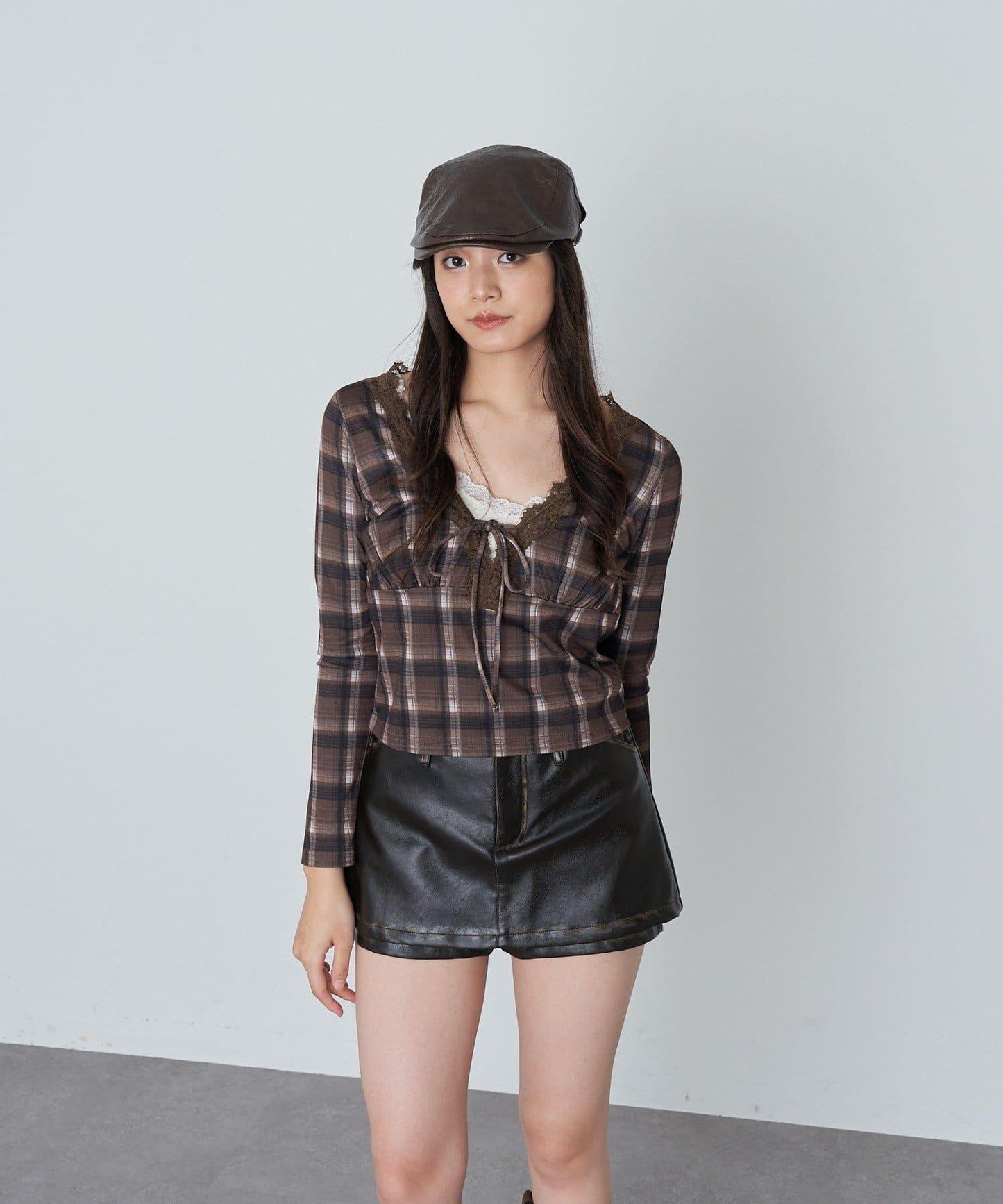 蕾絲拼接長袖T恤