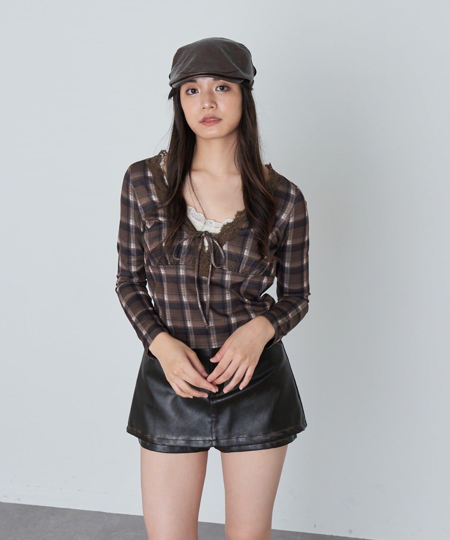 蕾絲拼接長袖T恤