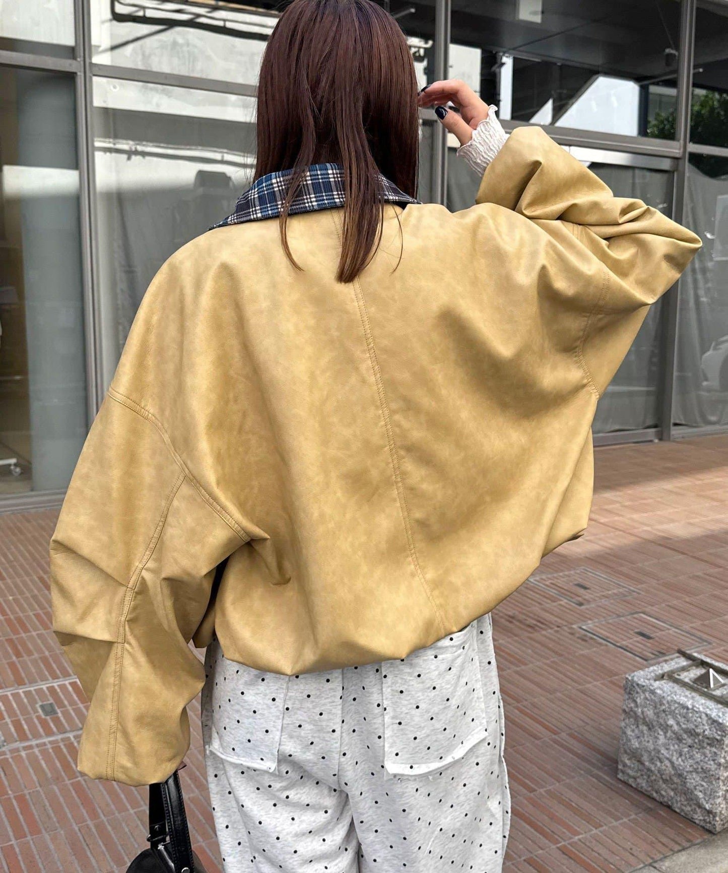 格紋翻領仿皮革泡泡短款夾克