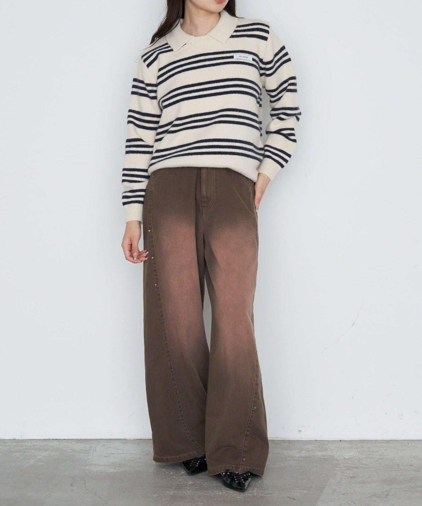 鉚釘裝飾寬鬆牛仔褲