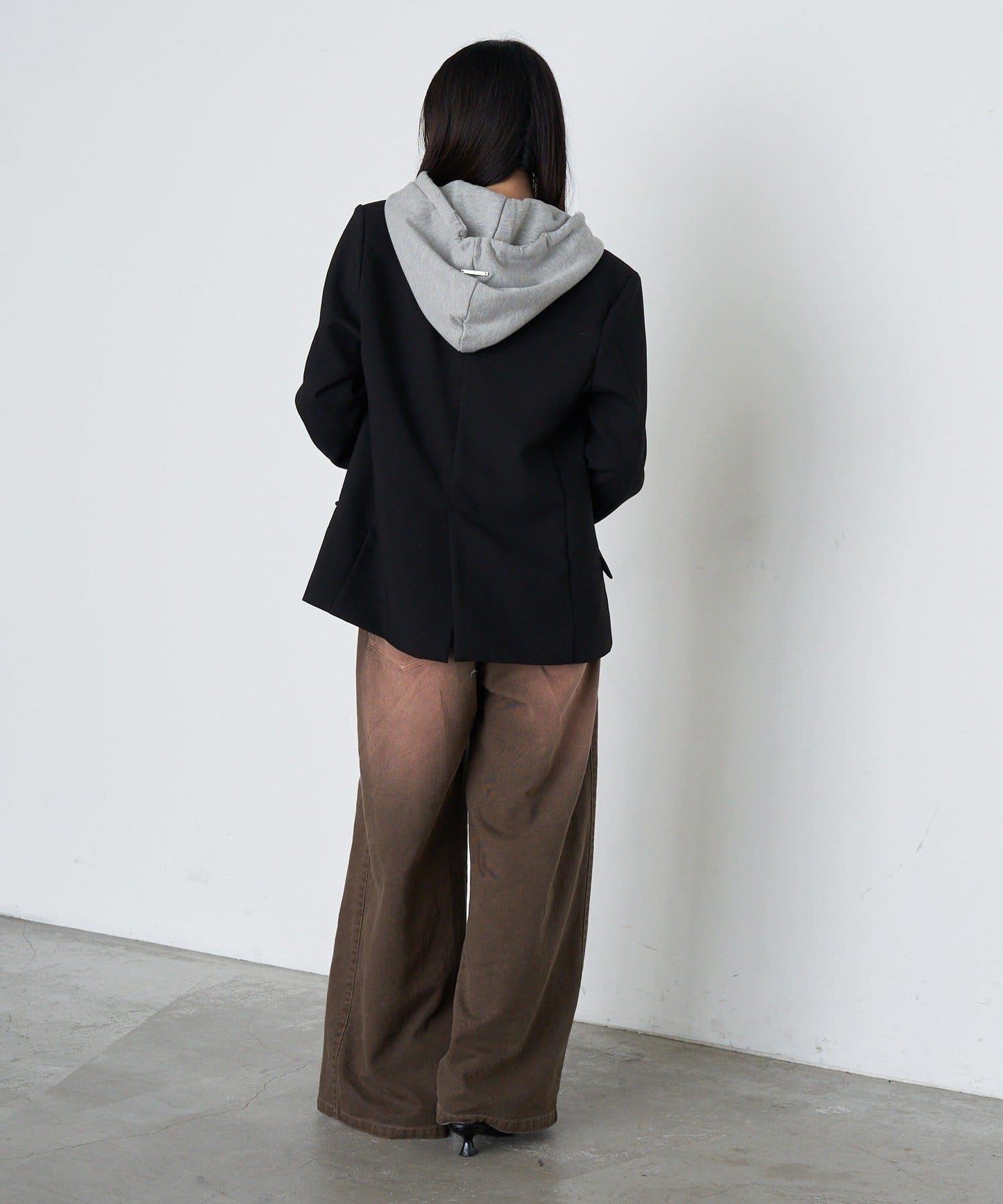 鉚釘裝飾寬鬆牛仔褲