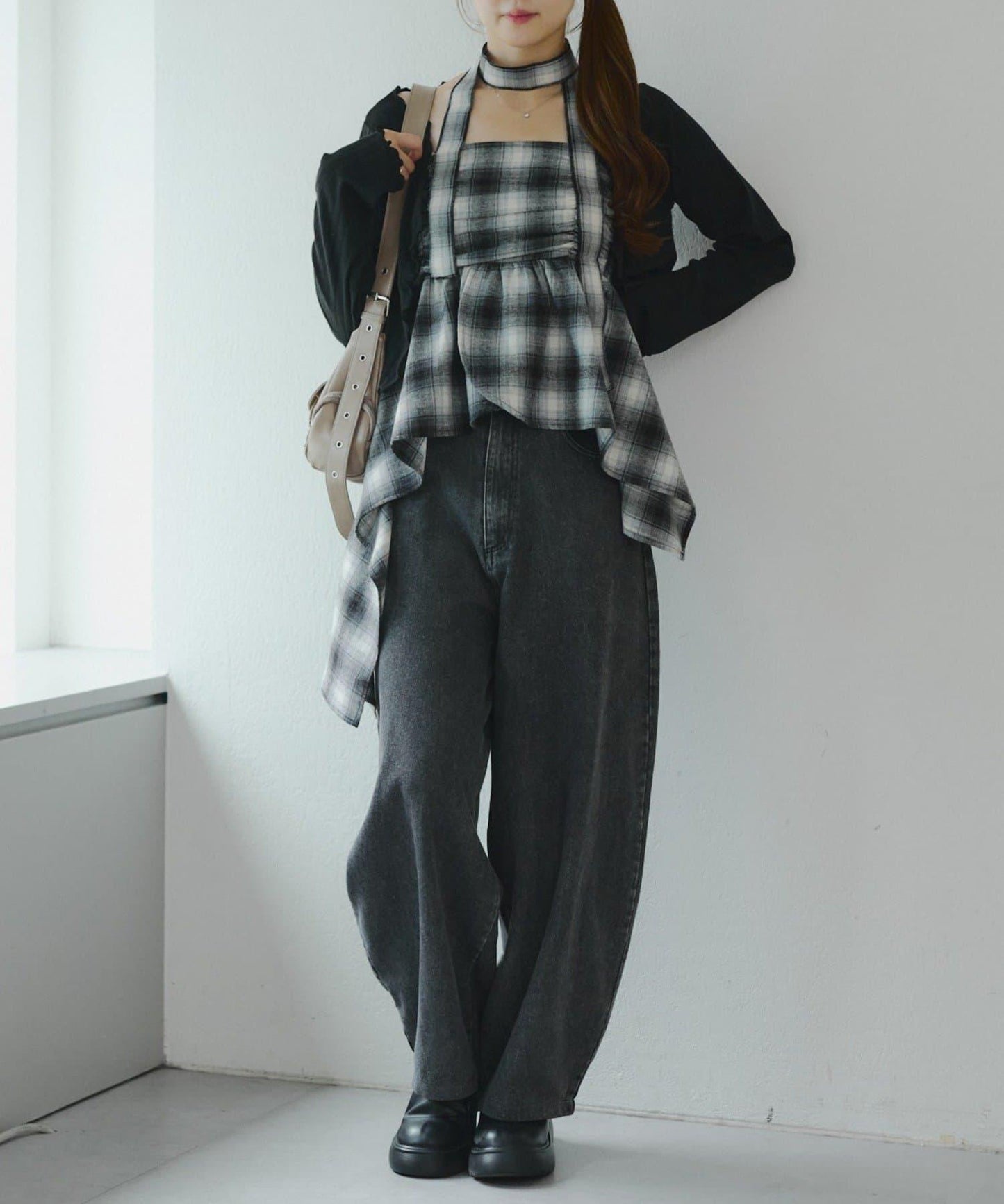 附項鍊頸圈設計顯身材【RMAF】不對稱下襬吊帶長款上衣