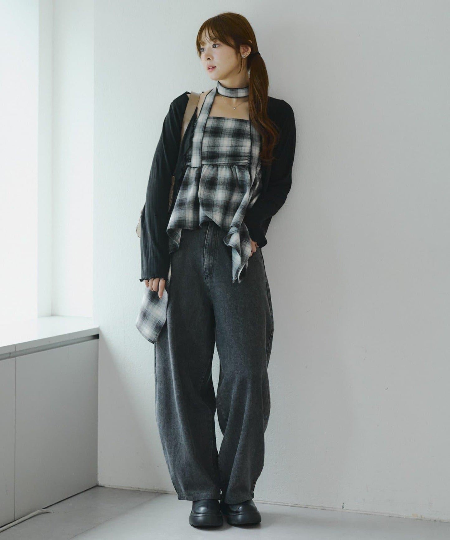 附項鍊頸圈設計顯身材【RMAF】不對稱下襬吊帶長款上衣