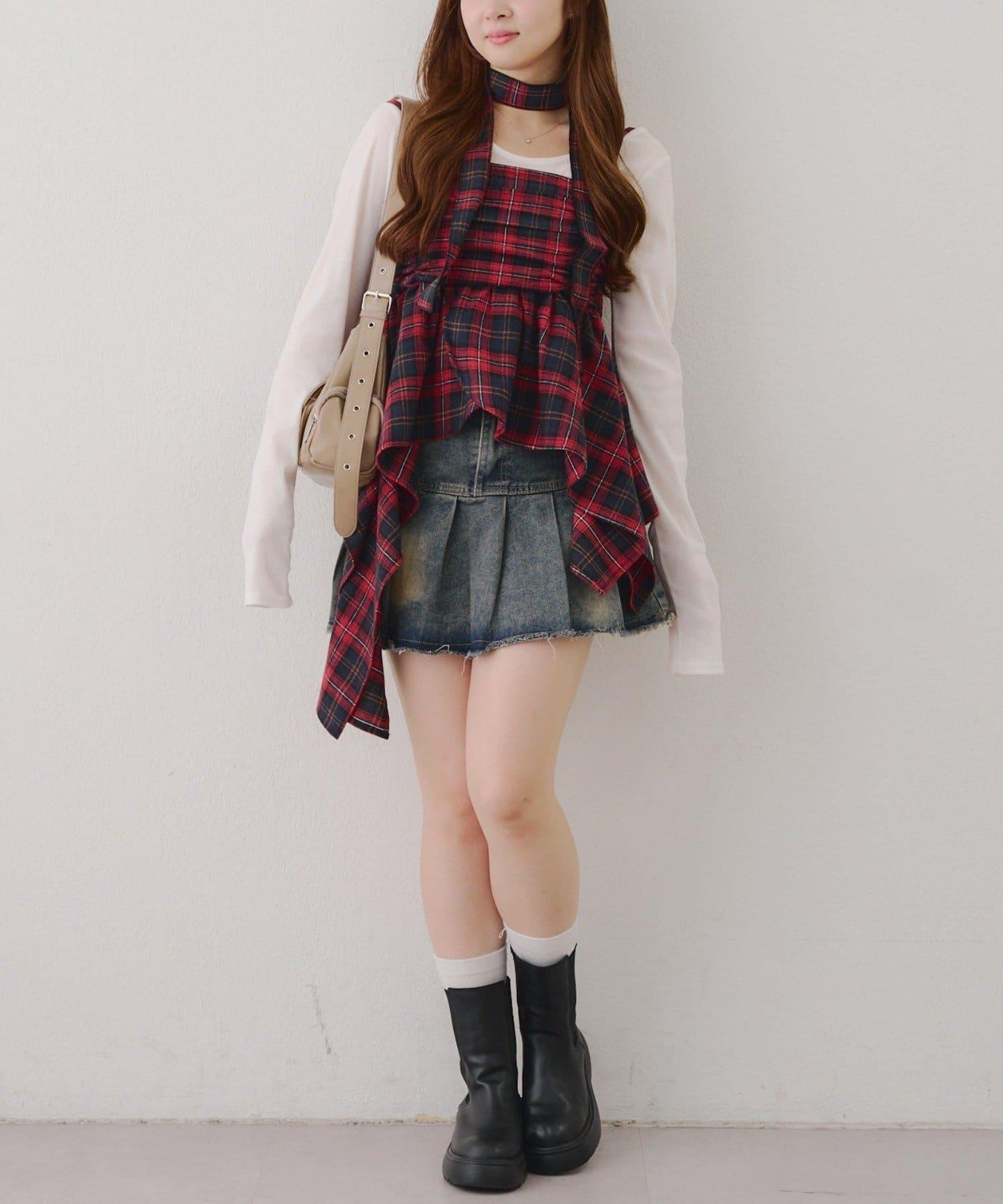 附項鍊頸圈設計顯身材【RMAF】不對稱下襬吊帶長款上衣