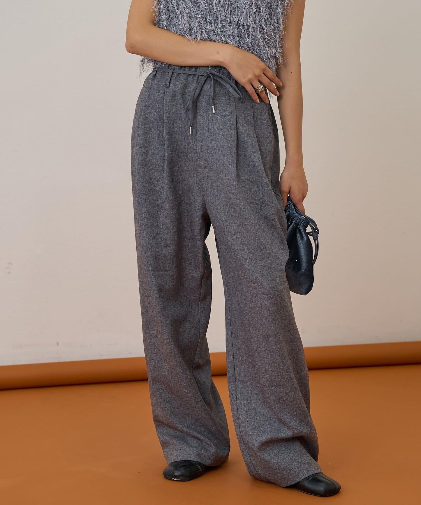 【收腰顯瘦！】附帶繫帶腰帶褶皺寬鬆休閒長褲