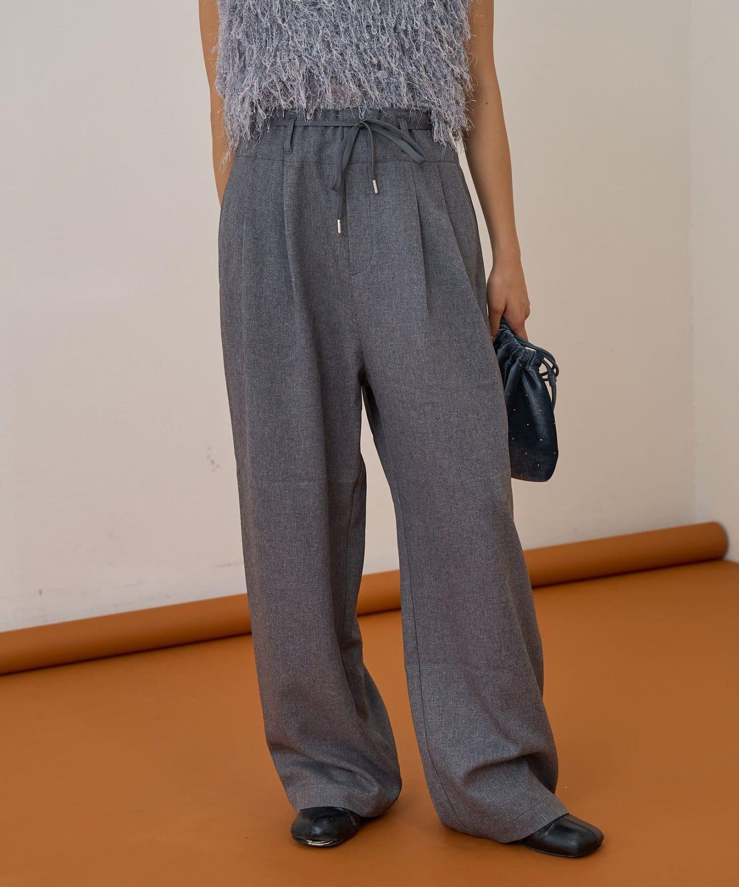 【收腰顯瘦！】附帶繫帶腰帶褶皺寬鬆休閒長褲