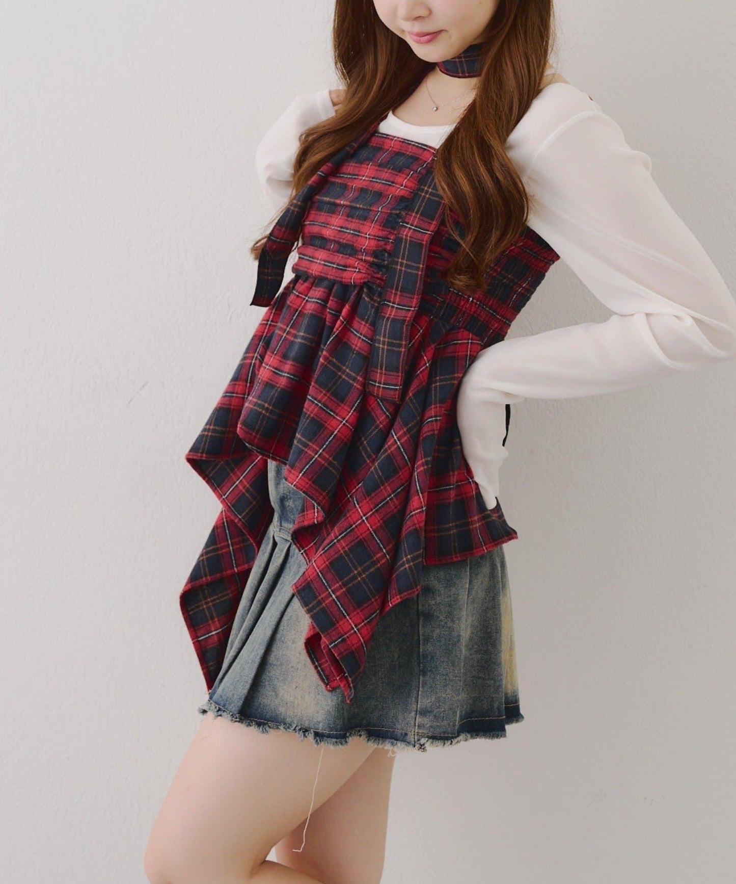 附項鍊頸圈設計顯身材【RMAF】不對稱下襬吊帶長款上衣