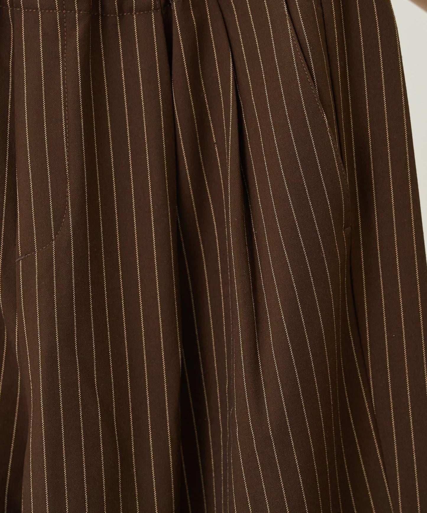 【收腰顯瘦！】附帶繫帶腰帶褶皺寬鬆休閒長褲