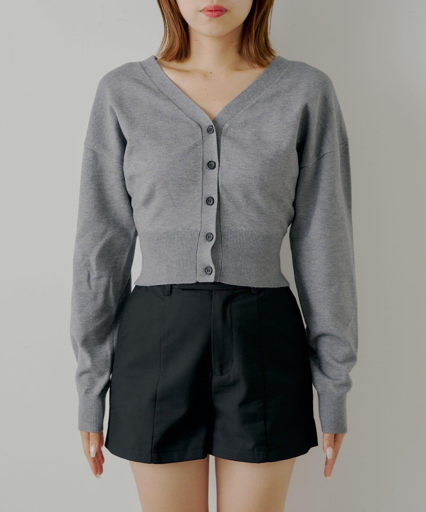 【Chico】帶領帶V領修身針織衫