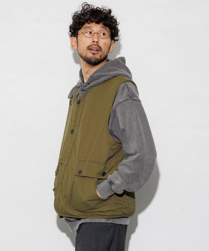 寬鬆版型可雙面穿羊羔絨馬甲軍綠色