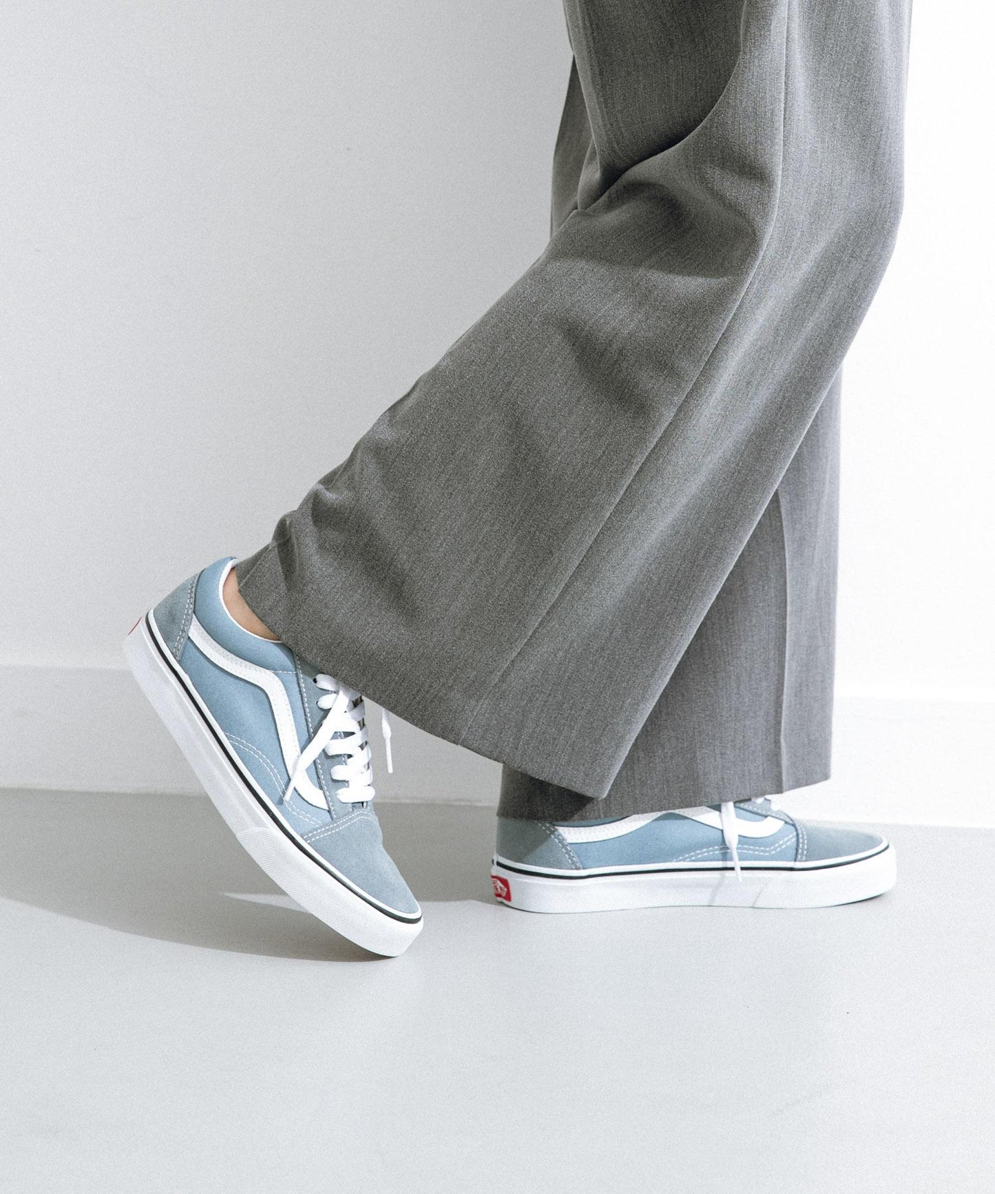 VANS 經典款低幫帆布鞋