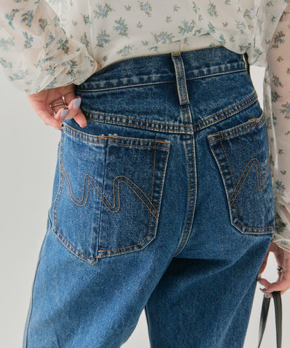 美麗喇叭牛仔褲