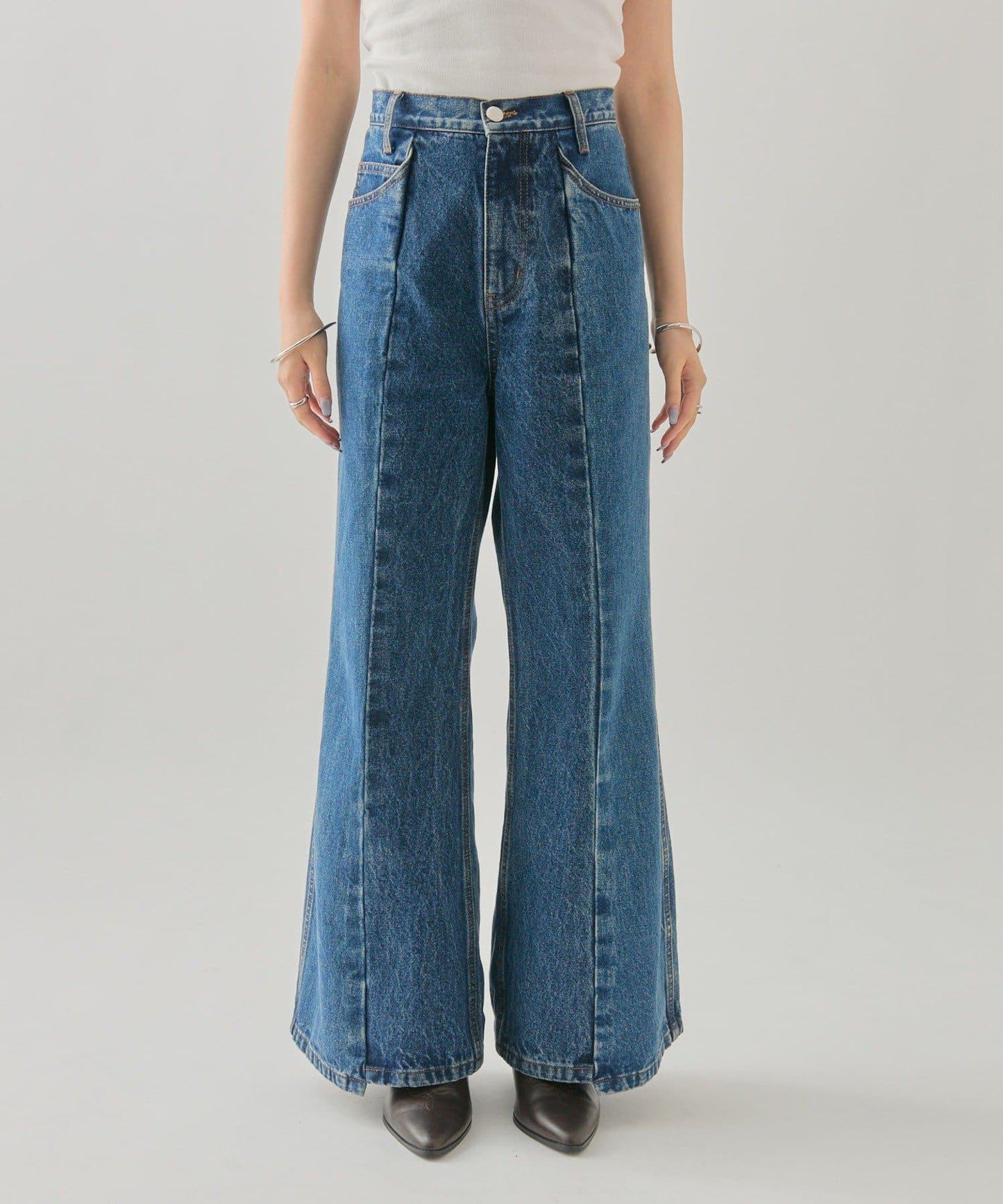 美麗喇叭牛仔褲