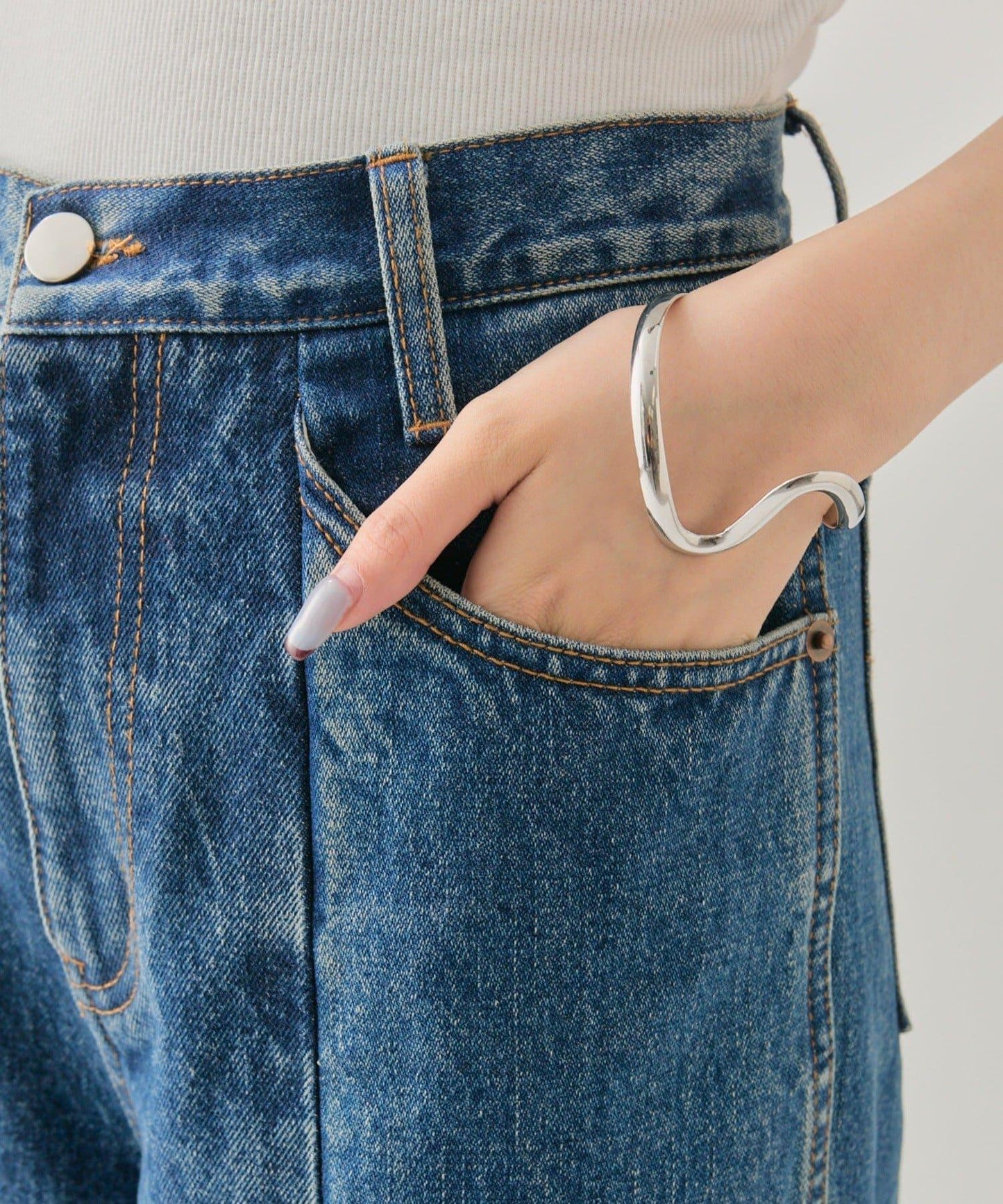 美麗喇叭牛仔褲