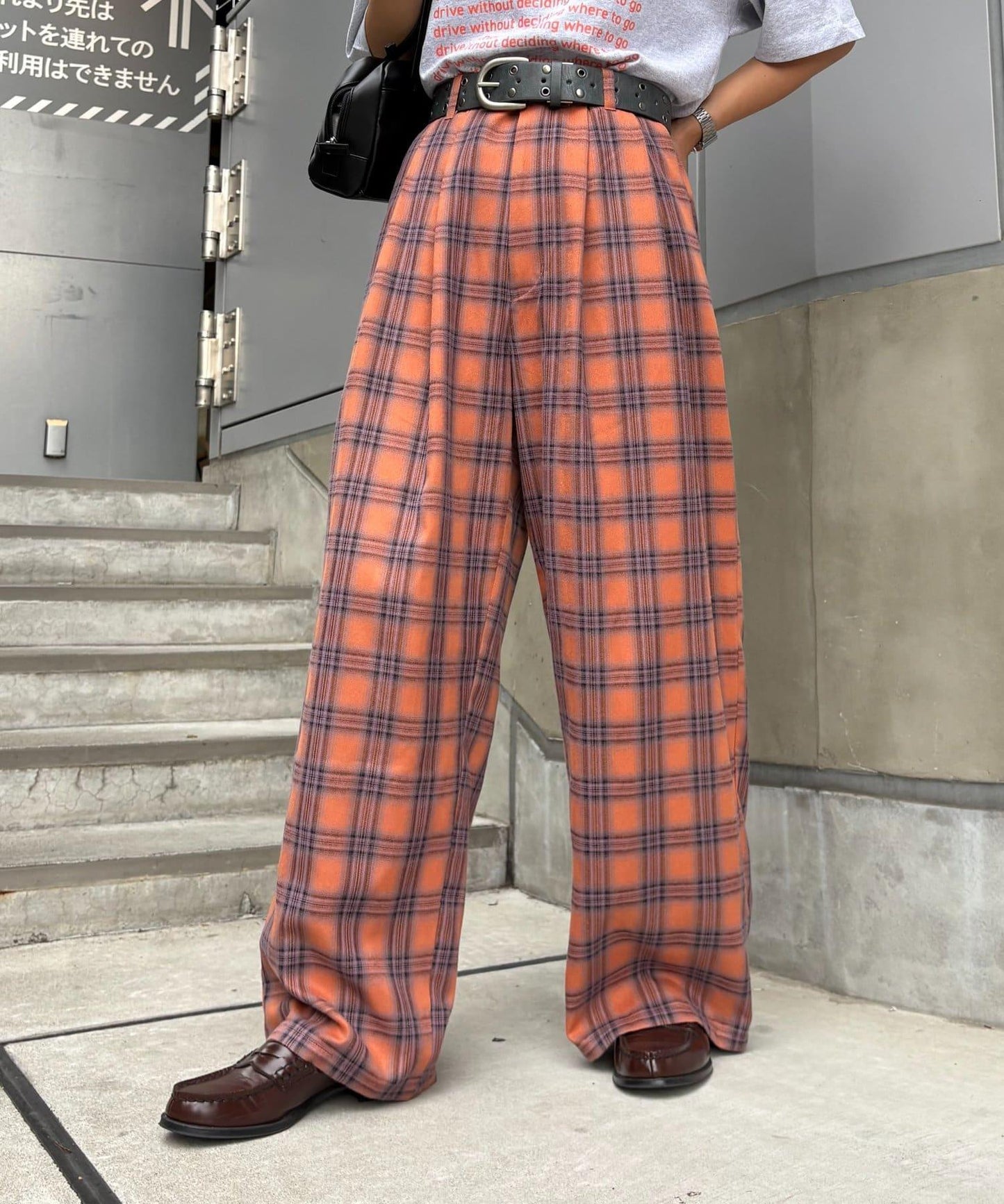 法蘭絨格紋褶皺寬鬆闊腿褲