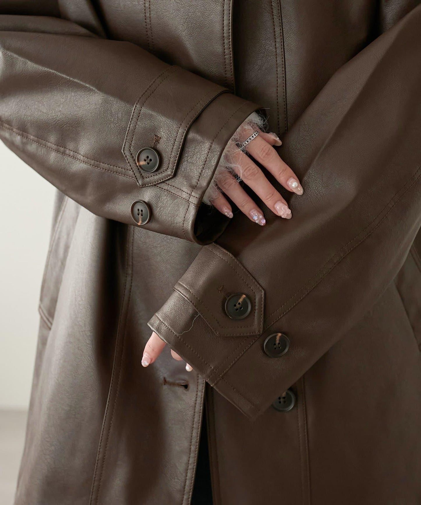 【Discoat】仿皮立領大衣