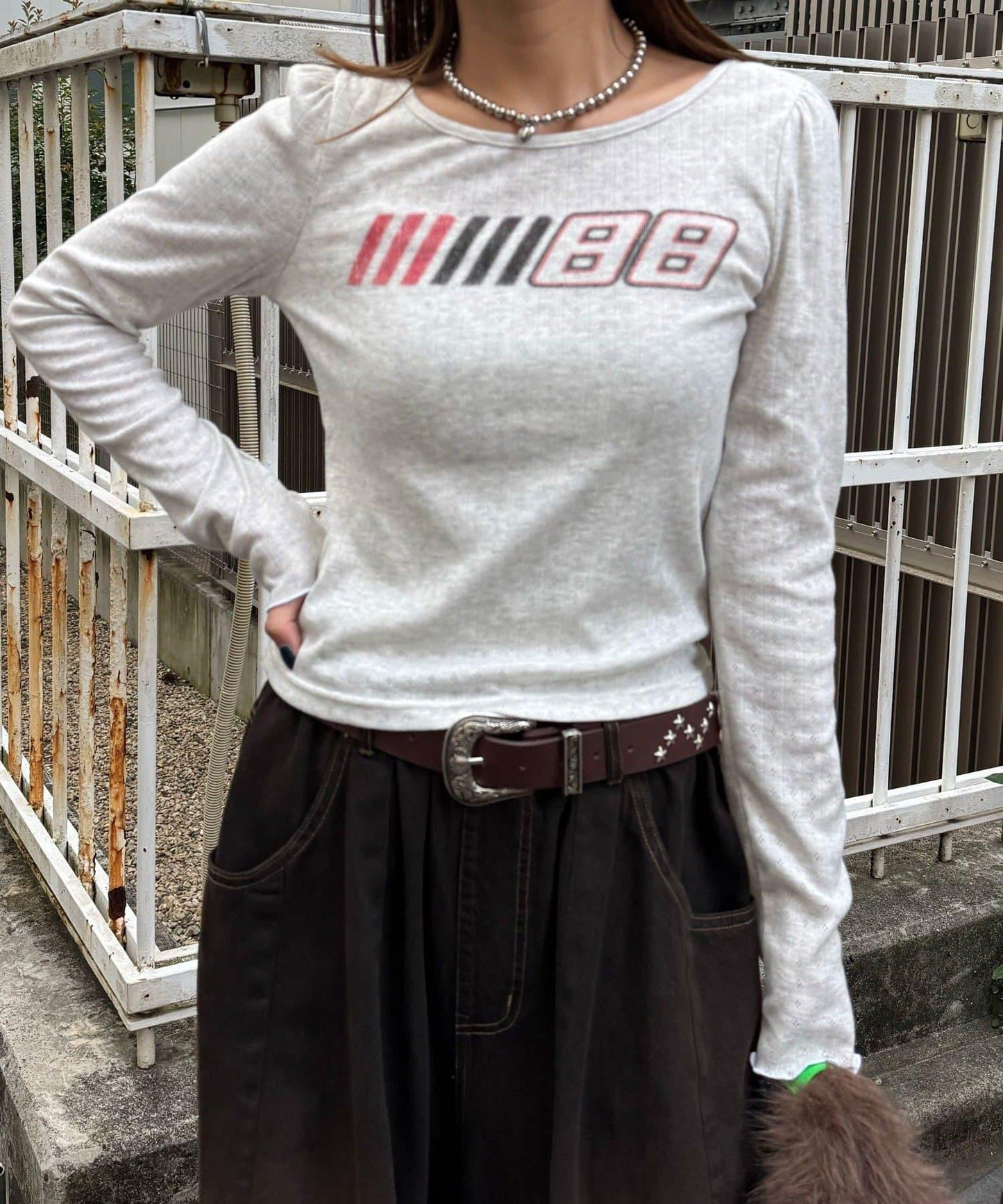 蕾絲拼接標誌修身上衣