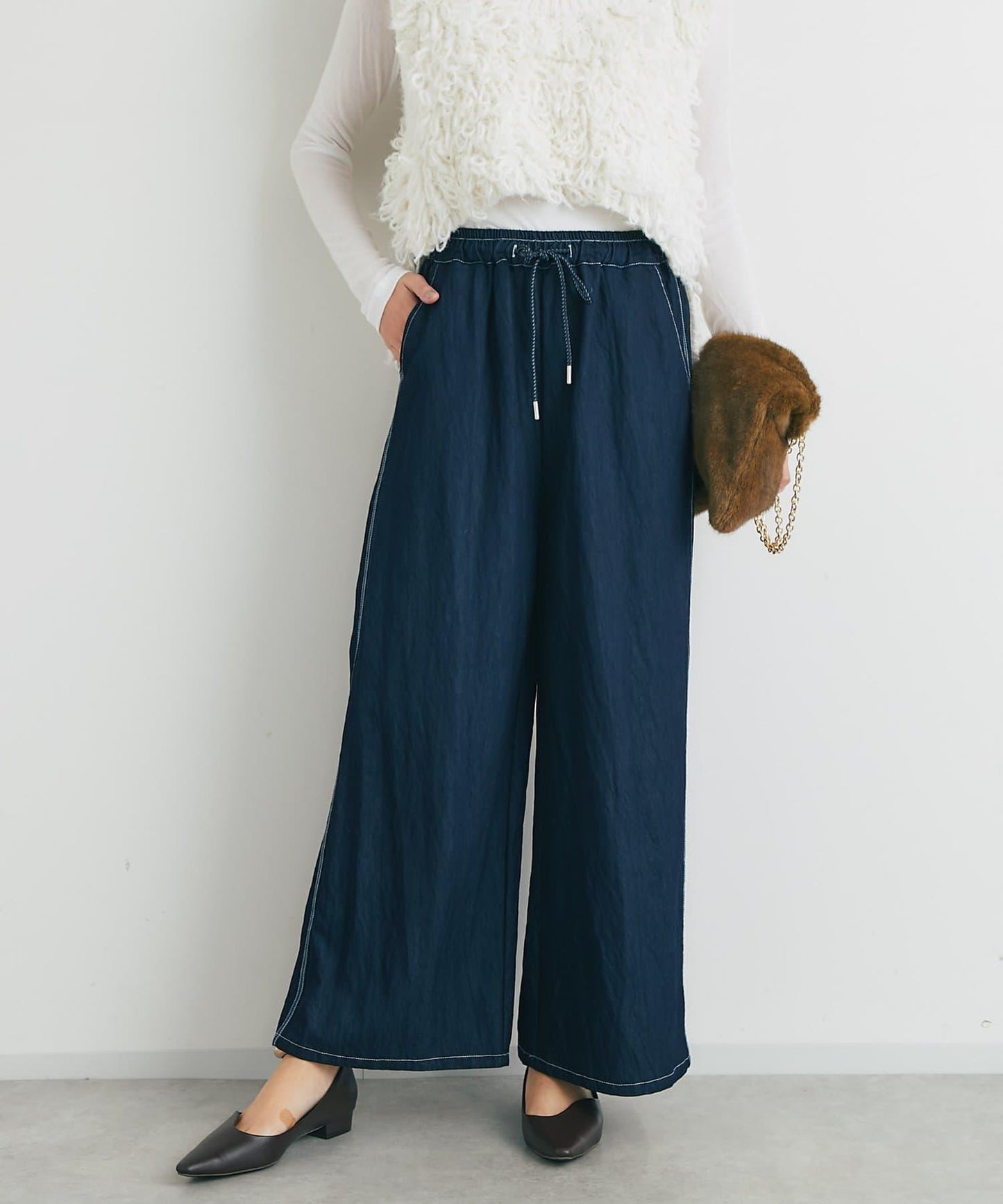 舒適穿著感亮面牛仔闊腿褲