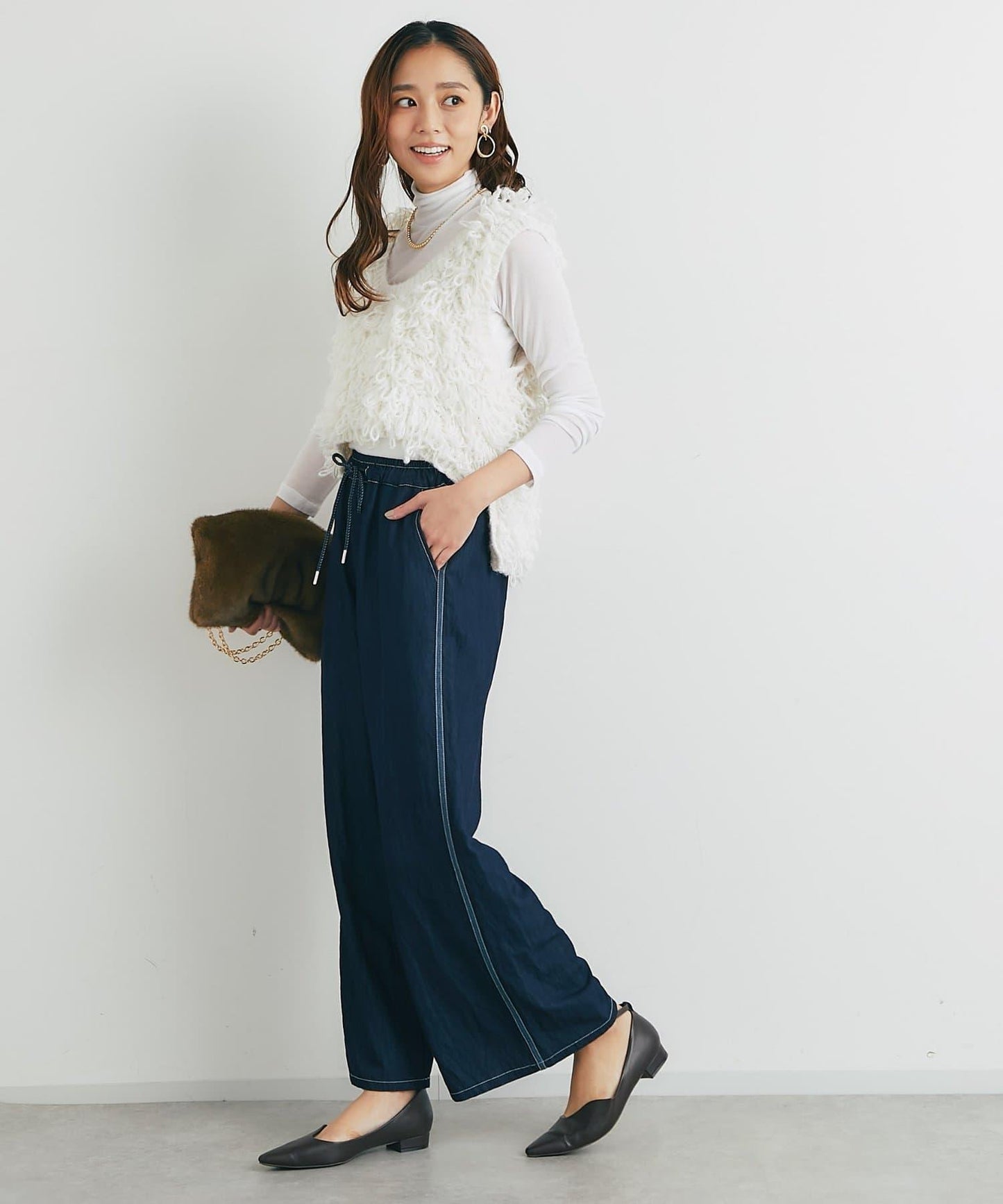 舒適穿著感亮面牛仔闊腿褲