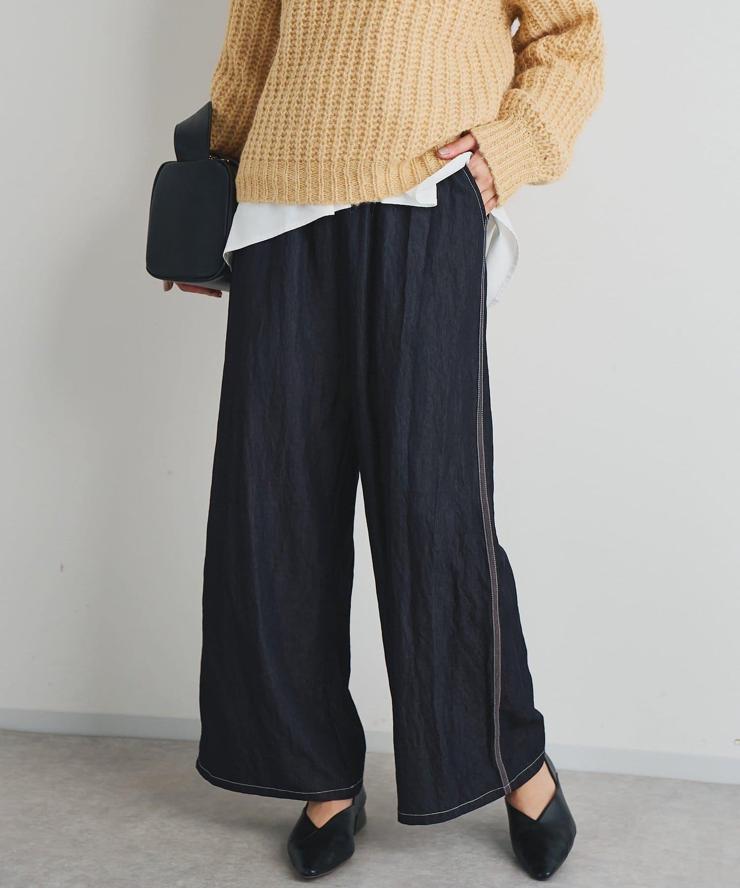 舒適穿著感亮面牛仔闊腿褲