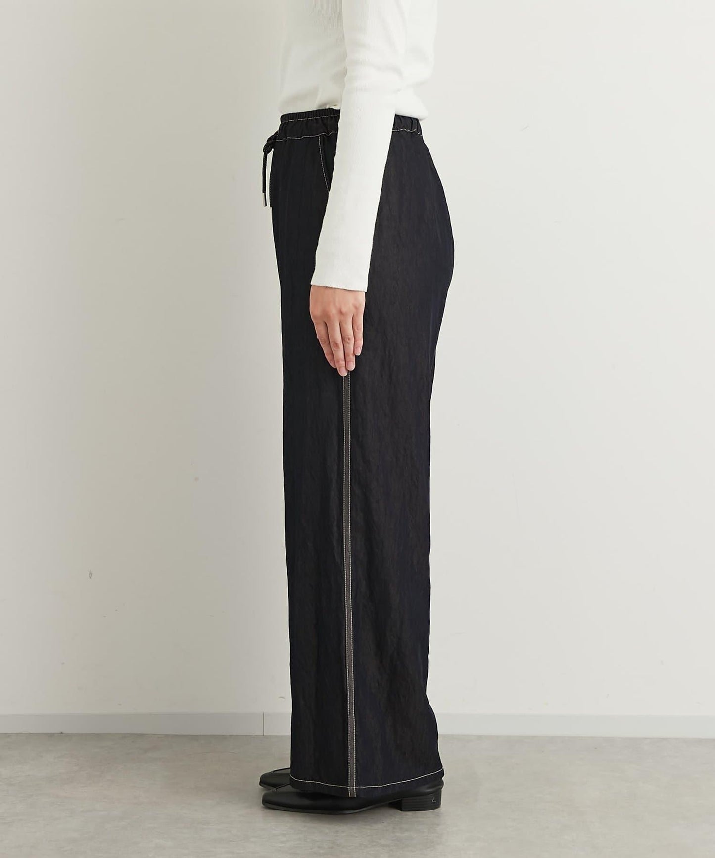 舒適穿著感亮面牛仔闊腿褲