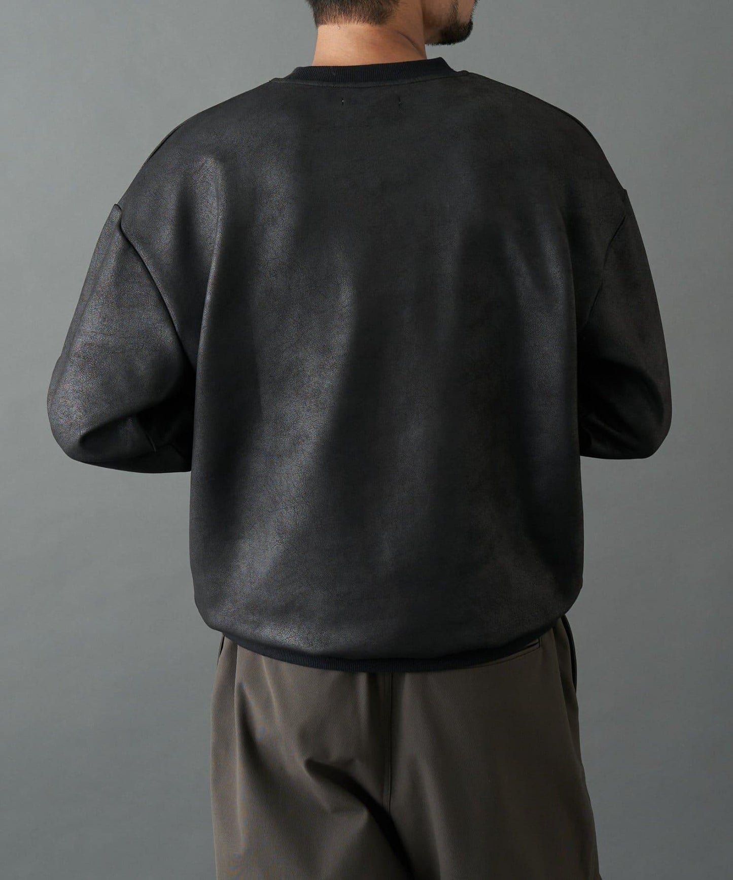 仿皮塗層長袖套頭衫