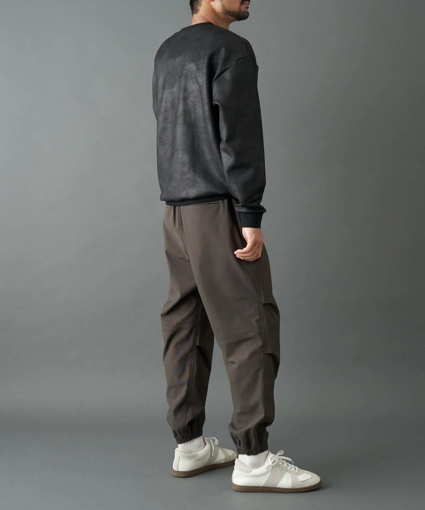 仿皮塗層長袖套頭衫