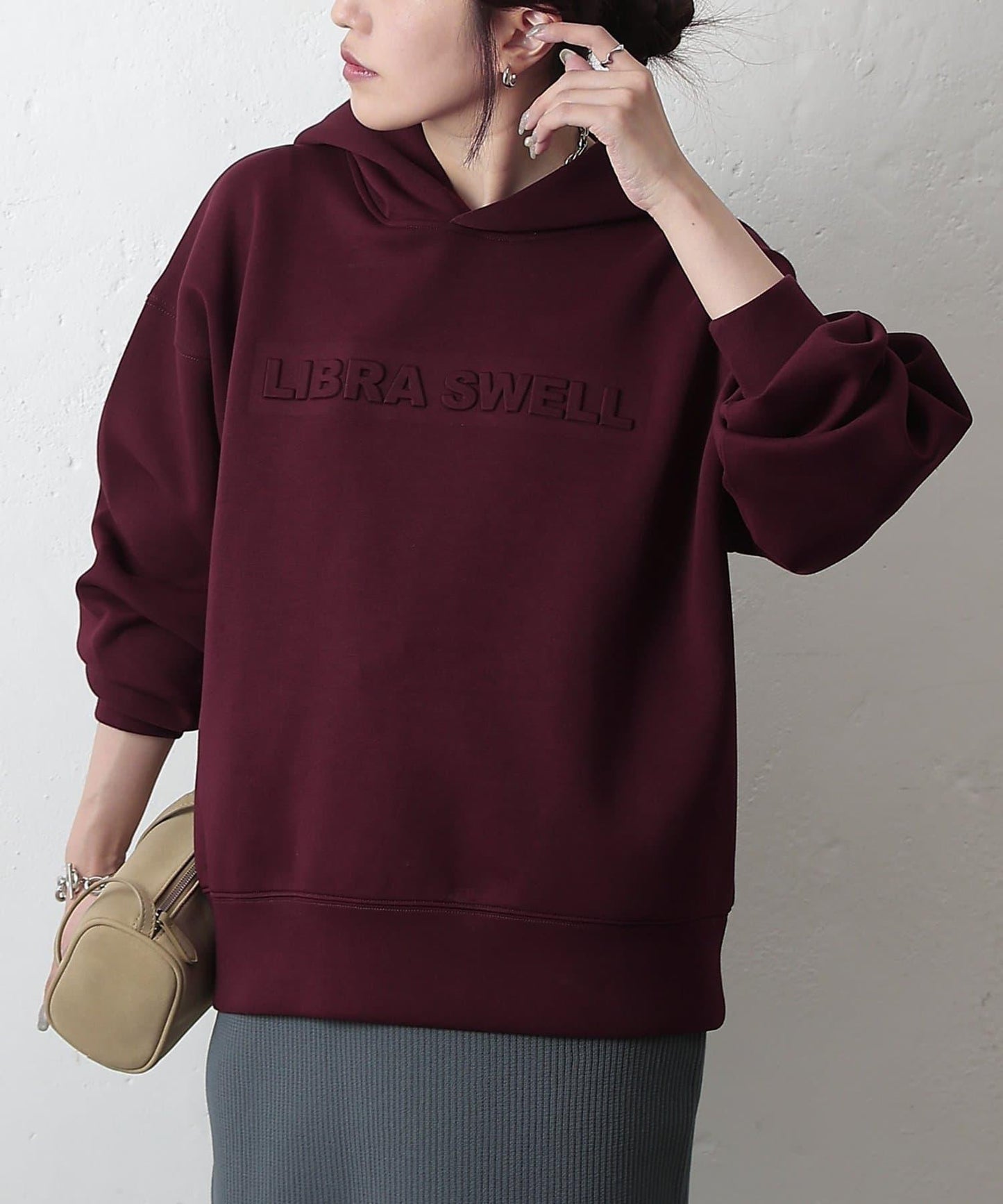 瓦楞紙浮雕標誌連帽衛衣