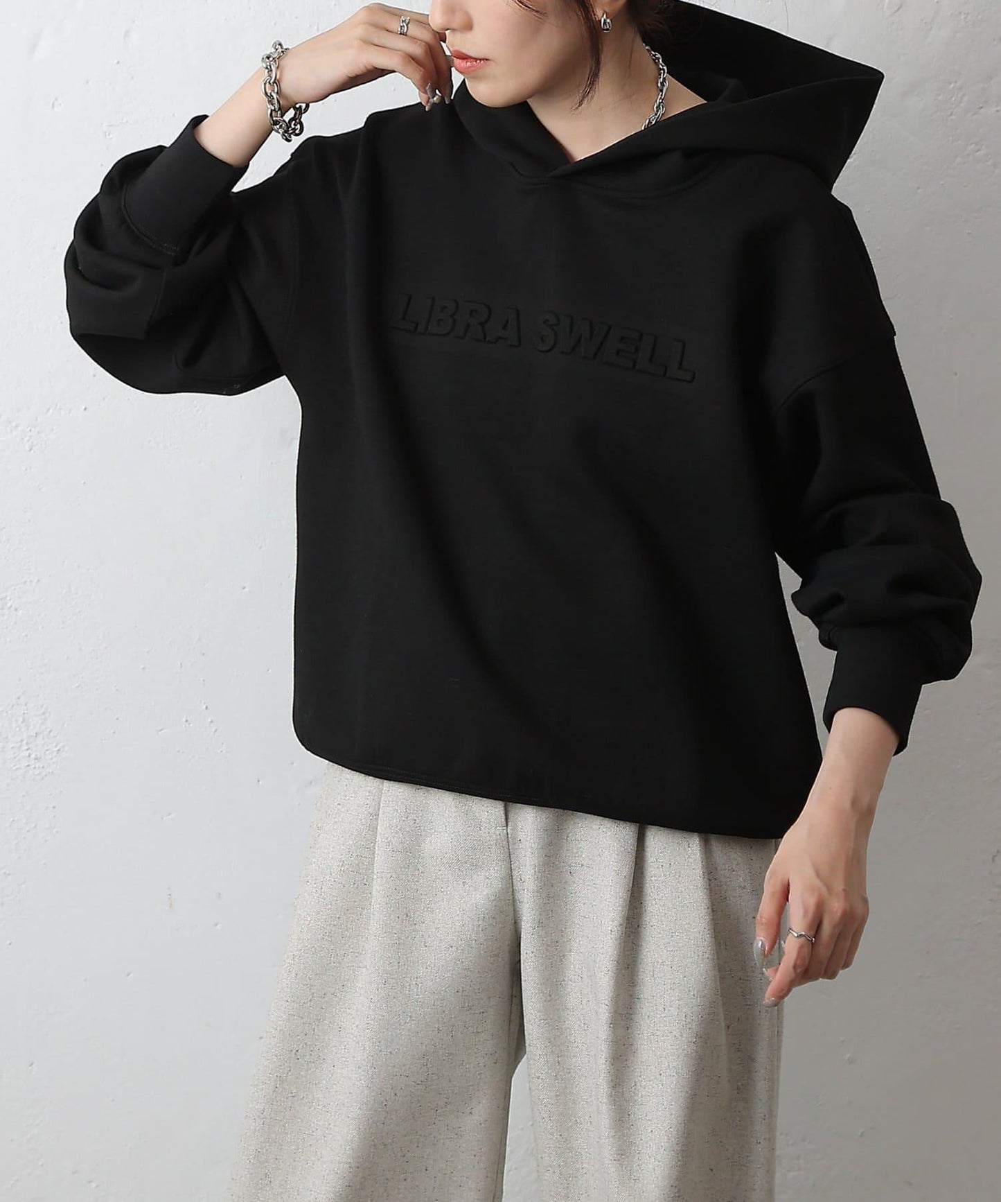 瓦楞紙浮雕標誌連帽衛衣