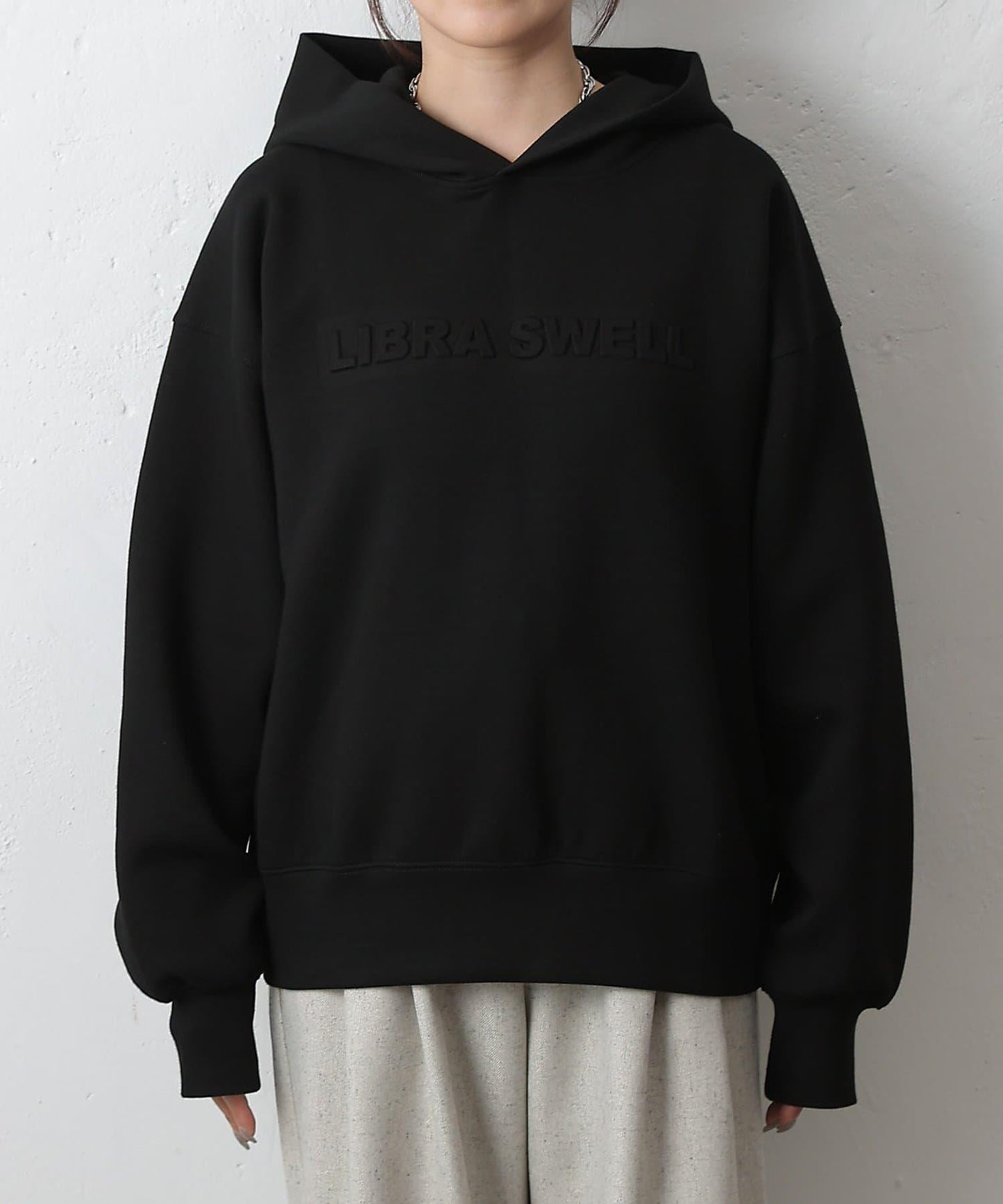 瓦楞紙浮雕標誌連帽衛衣