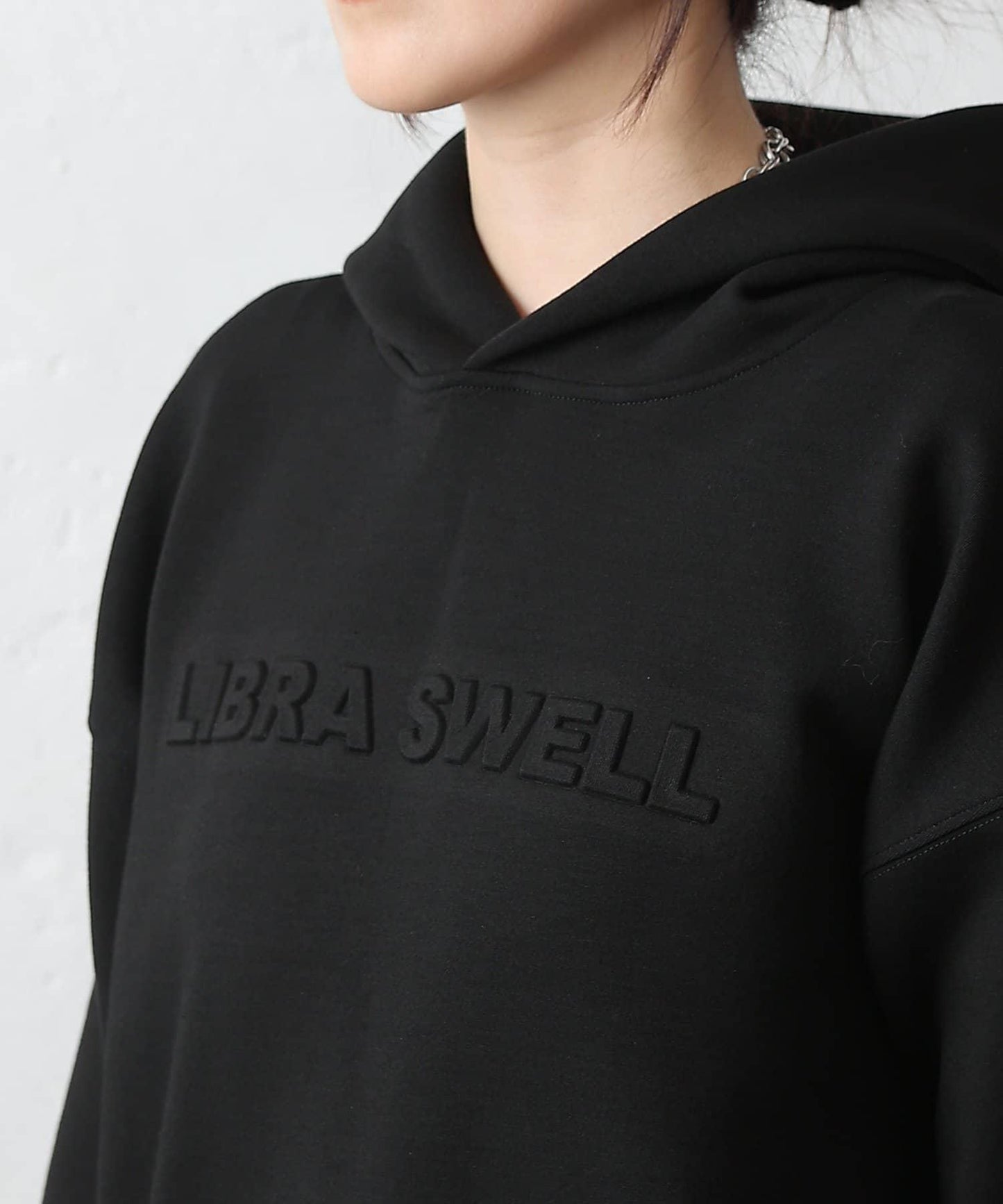 瓦楞紙浮雕標誌連帽衛衣