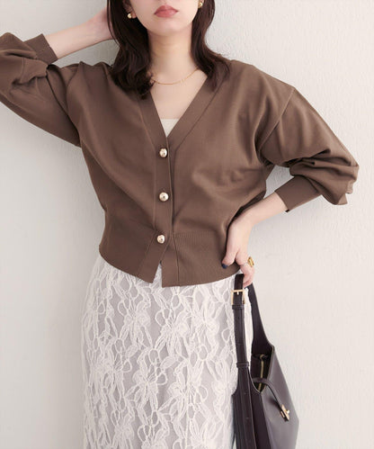 紐扣V領開衫