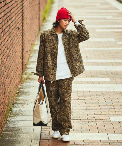 寬鬆直筒版型 全印花燈芯絨休閒褲【可搭配套裝】