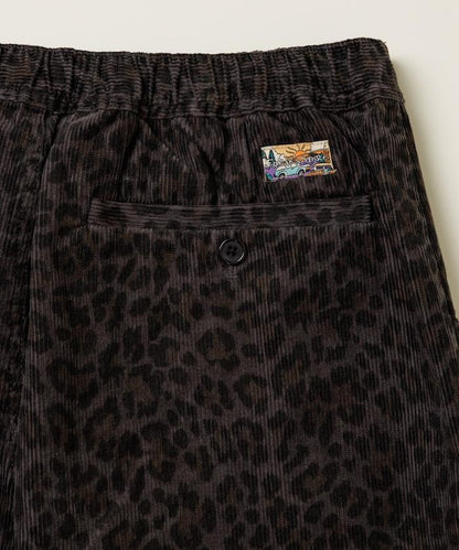 寬鬆直筒版型 全印花燈芯絨休閒褲【可搭配套裝】