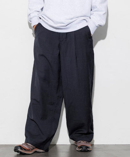 水洗100%羊毛寬鬆版型西裝褲