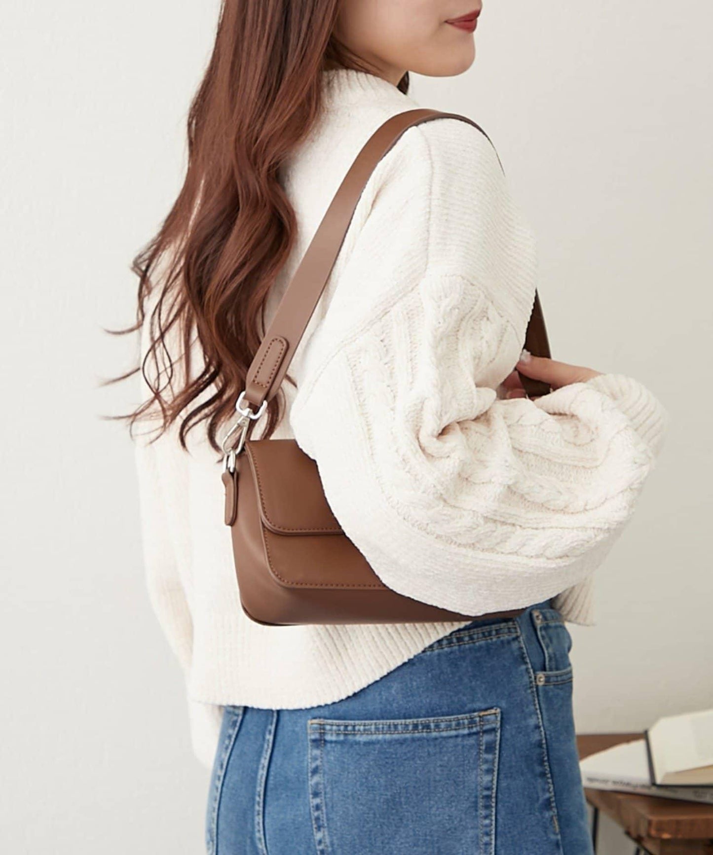 天鵝絨毛線標誌針織衫