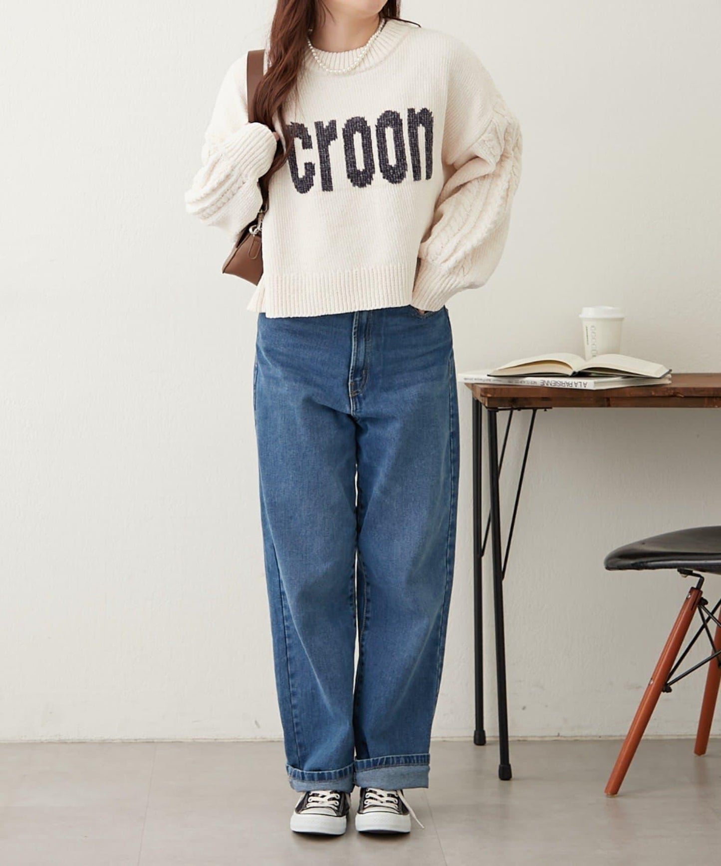 天鵝絨毛線標誌針織衫