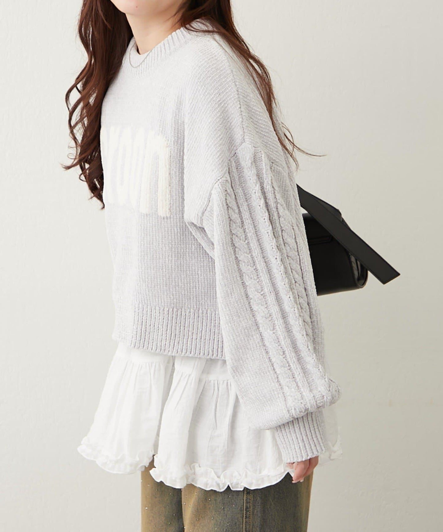 天鵝絨毛線標誌針織衫