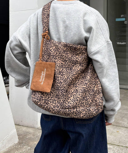 【UNISEX】附化妝包麂皮單肩包
