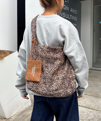 【UNISEX】附化妝包麂皮單肩包