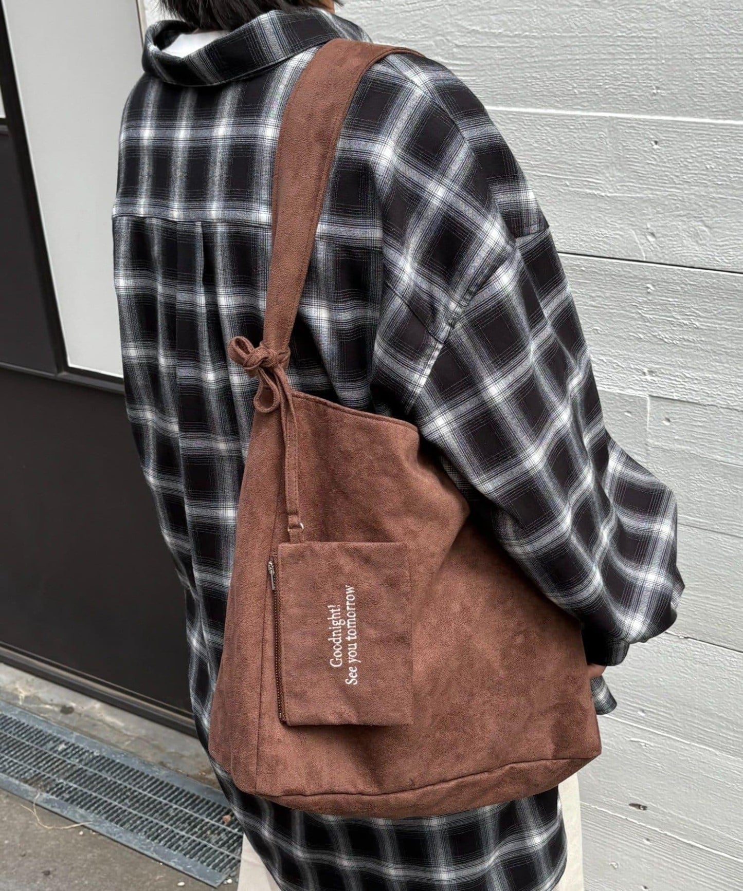 【UNISEX】附化妝包麂皮單肩包