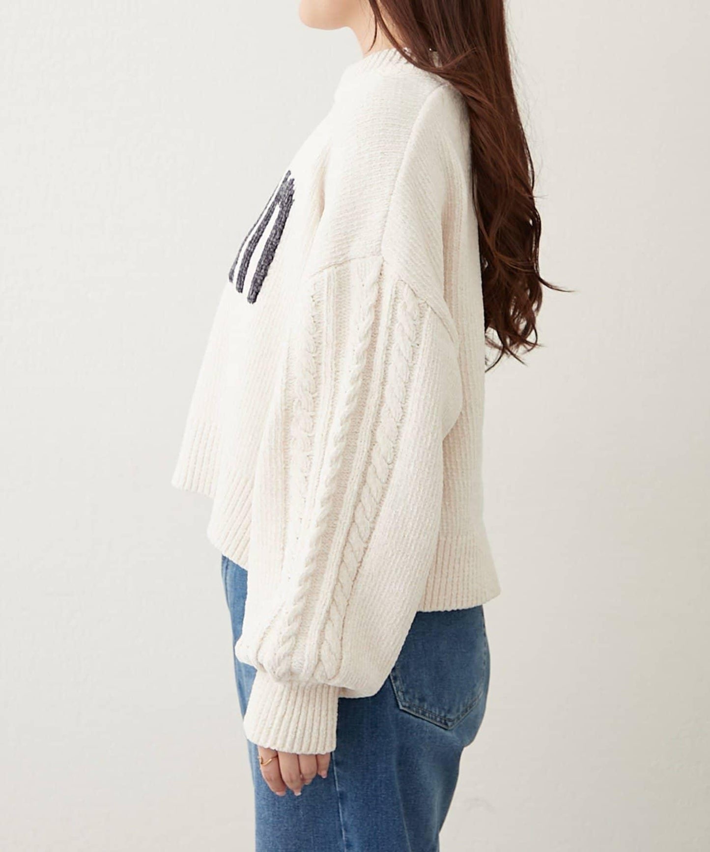 天鵝絨毛線標誌針織衫