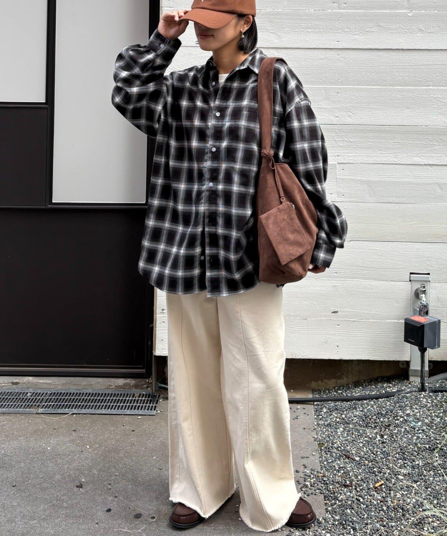 【UNISEX】附化妝包麂皮單肩包