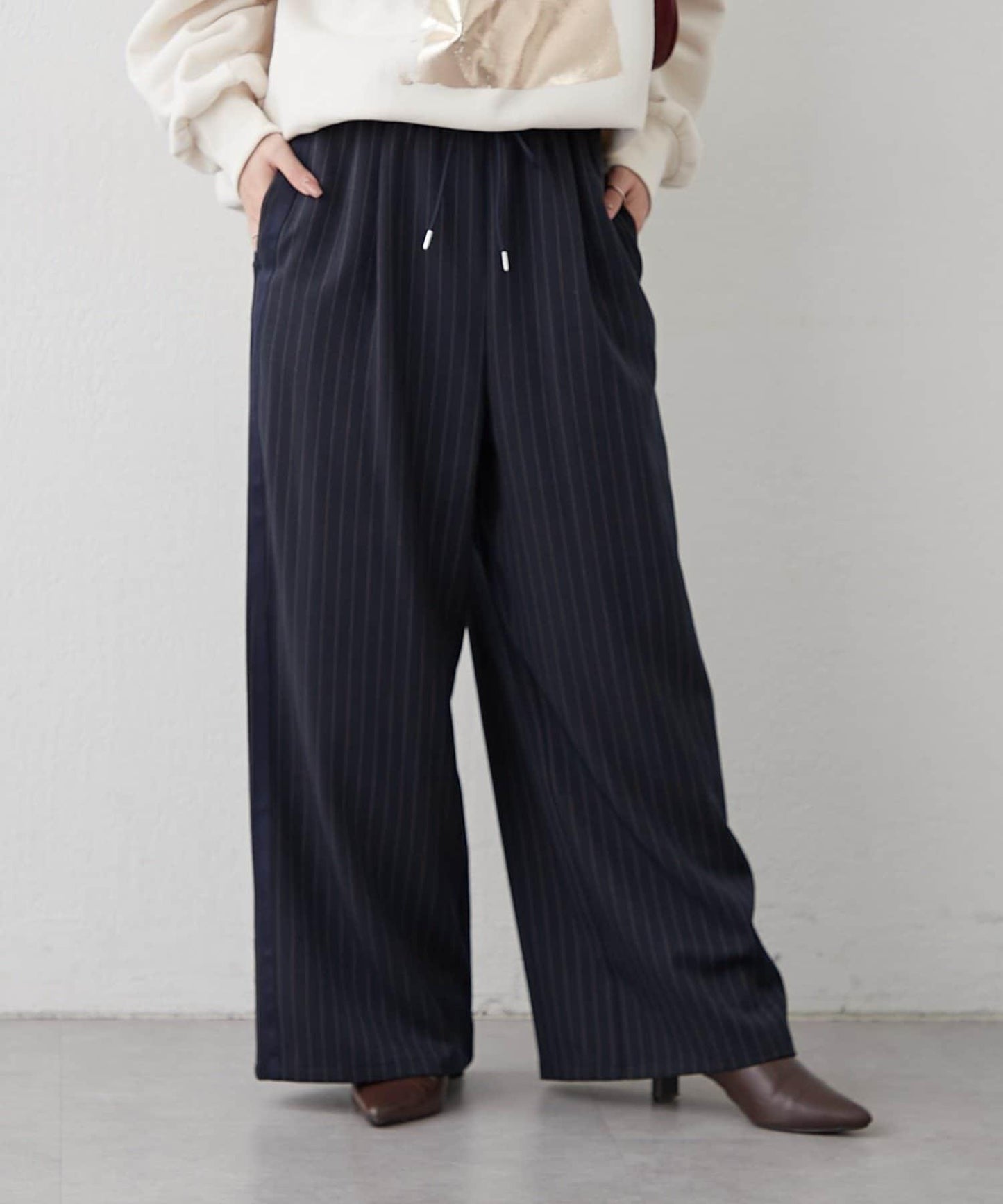 【NUNIFE】細條紋休閒褲