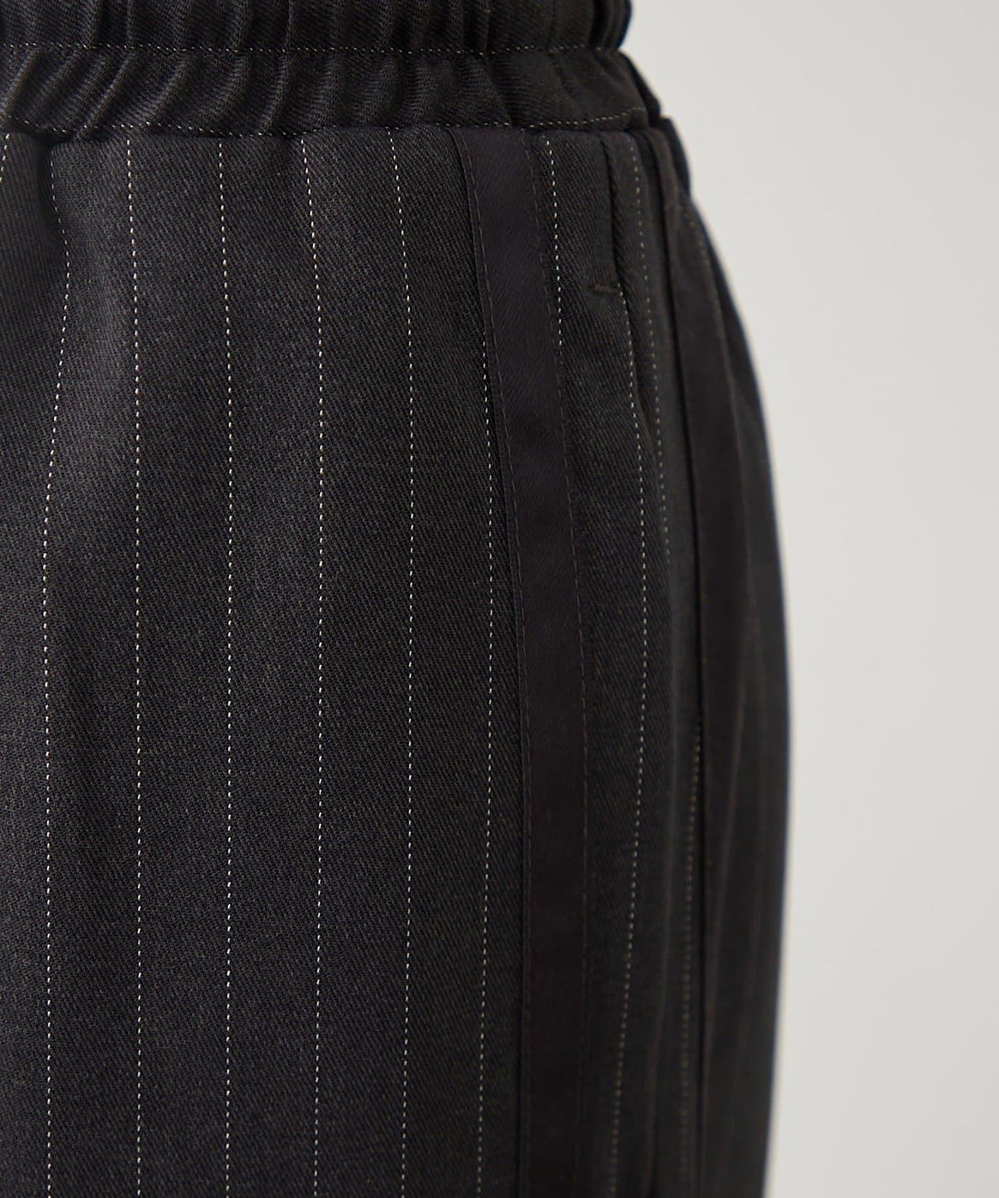 【NUNIFE】細條紋休閒褲