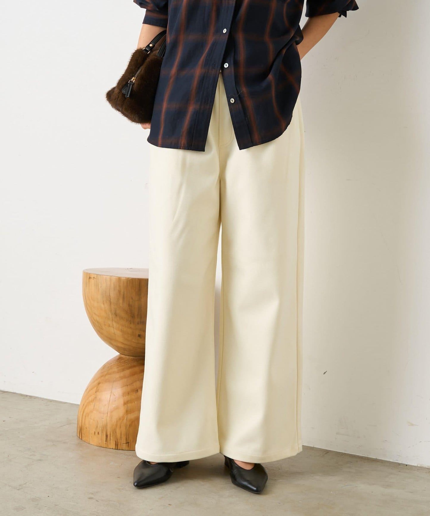 暖感緞面拼接休閒褲