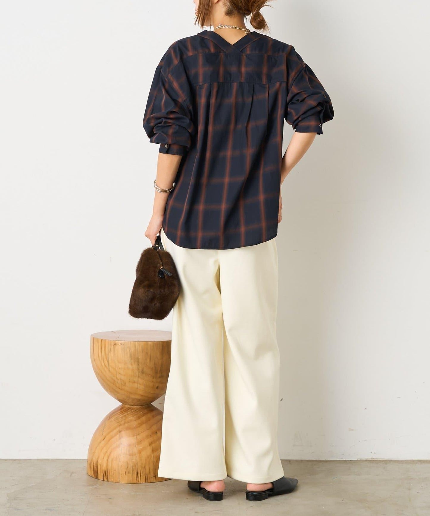 暖感緞面拼接休閒褲