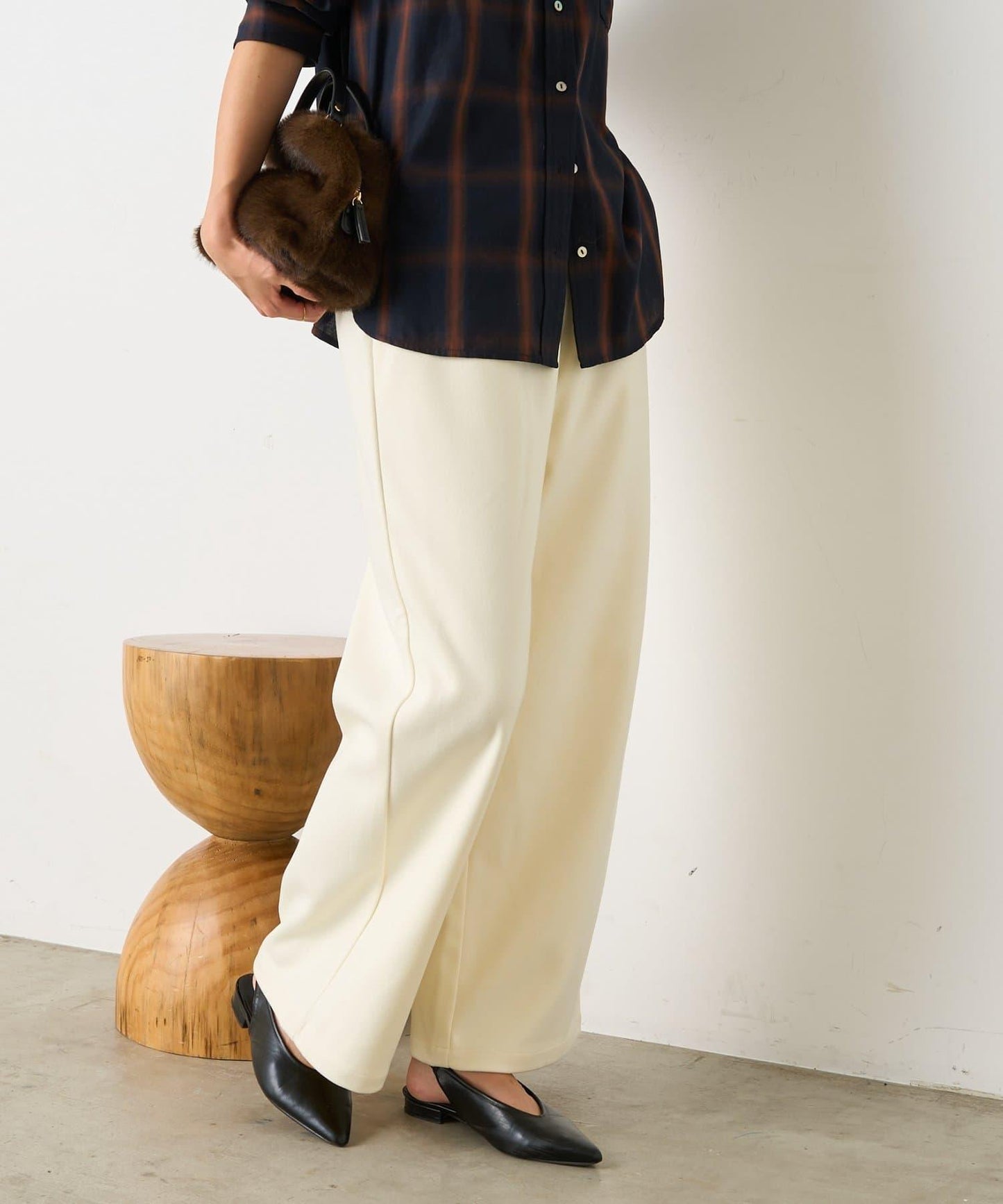 暖感緞面拼接休閒褲